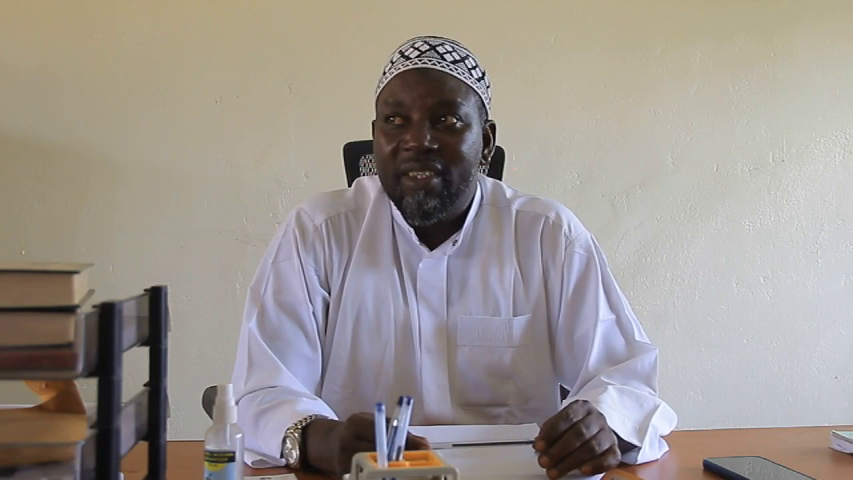 District Kadhi educating Muslims on solar eclipse